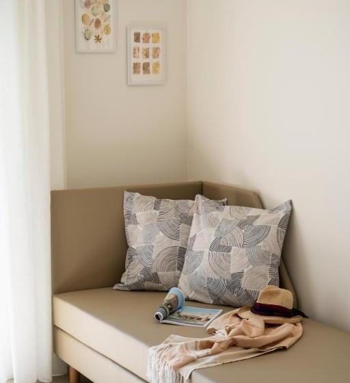 스탠다드 트리플 룸 가든 전망, Terramarina Boutique