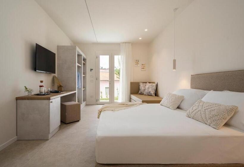 스탠다드 트리플 룸 가든 전망, Terramarina Boutique