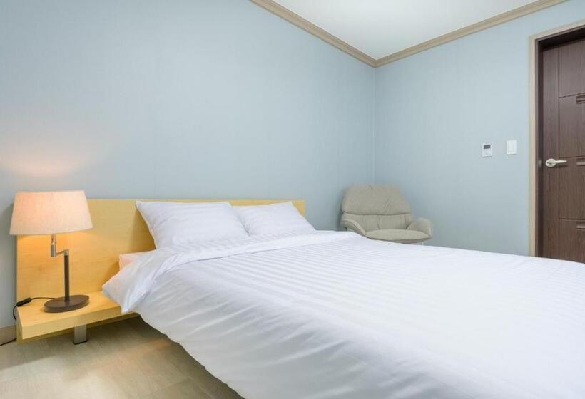 スタンダード4人部屋, Jeju Aewol Hongsland Pension