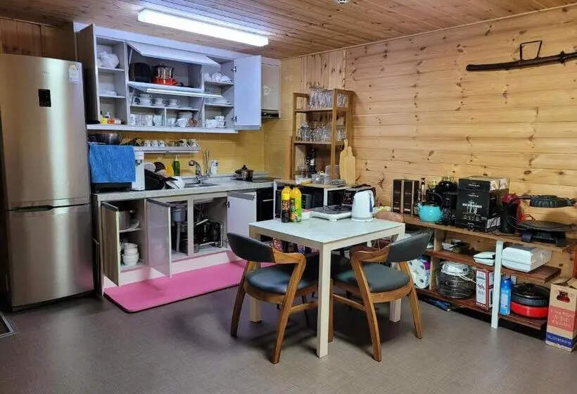 スタンダード4人部屋, Buan Gureum Hosu Maeul Badagaboineun Jib