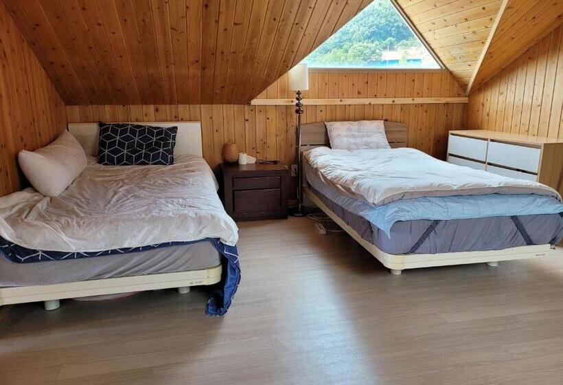 4인용 스탠다드 룸, Buan Gureum Hosu Maeul Badagaboineun Jib