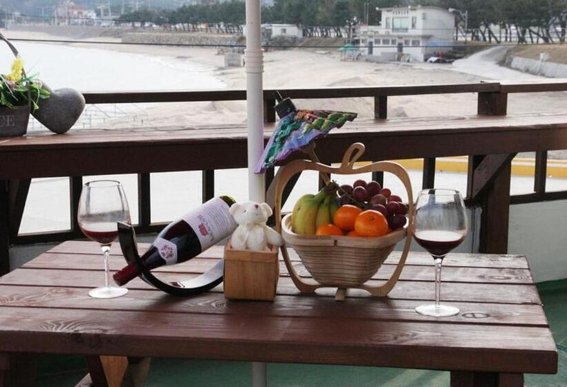 Номер Стандарт, Yeongduk Blue Beach Pension