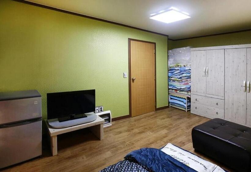 غرفة عائلية, Yeongduk Blue Beach Pension