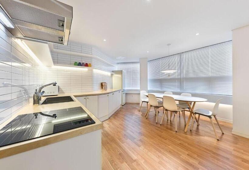 اتاق خانوادگی, Yeosu Jinnam Mansion Pension