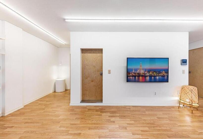 اتاق خانوادگی, Yeosu Jinnam Mansion Pension