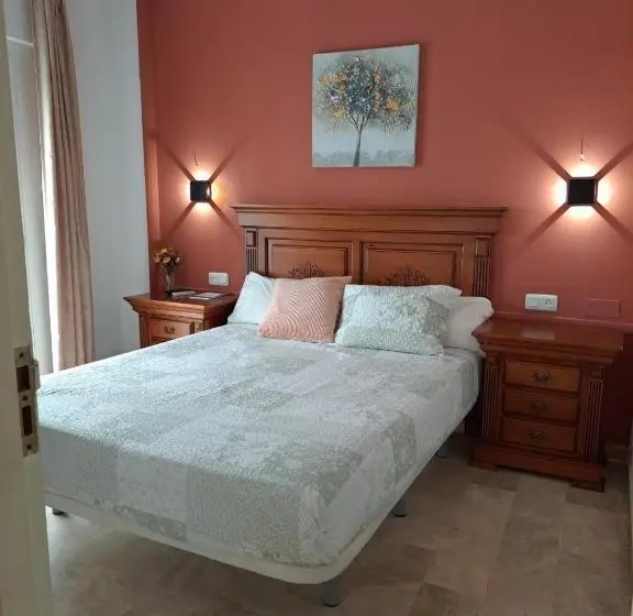 Standardrum, Hostal Montys