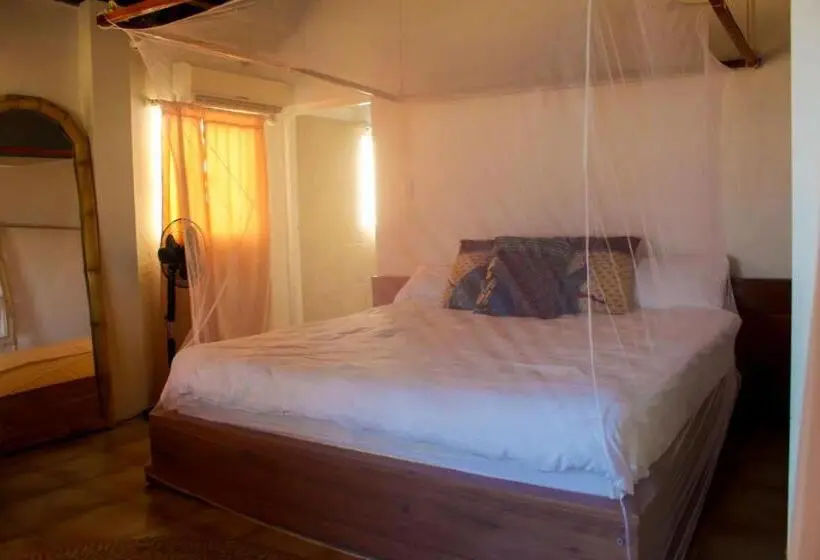 キングサイズベッドのスタンダードルーム, Lehani Beach Hostel