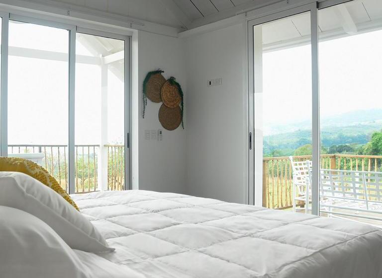 بانگلوی استاندارد 2 خوابه, Finca San Cayetano