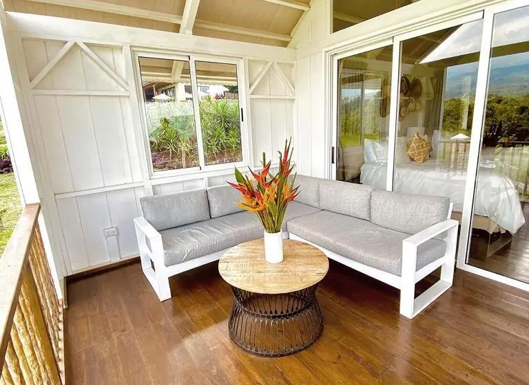 بانگلوی استاندارد, Finca San Cayetano