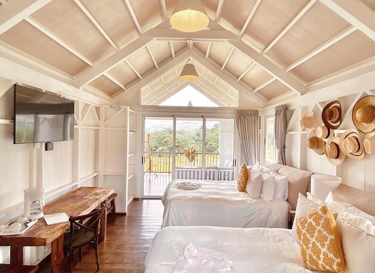 بانگلوی استاندارد, Finca San Cayetano