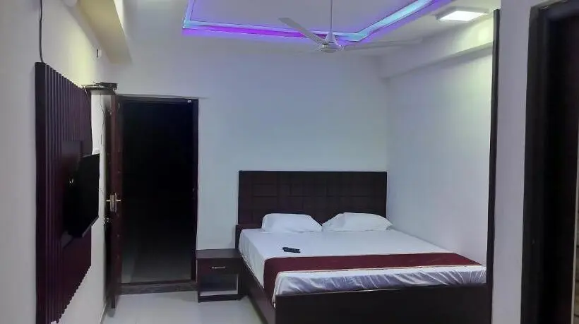 Deluxe-huone King-vuode, Riya Residency