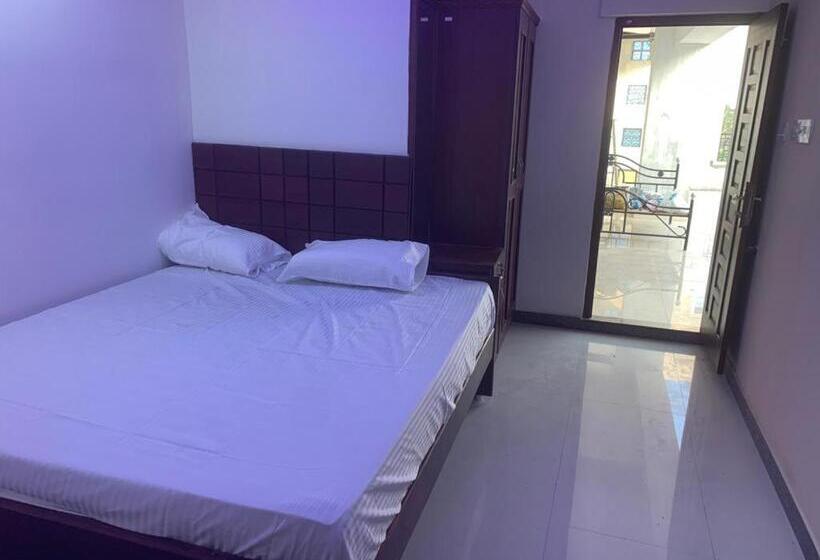 Номер Deluxe Кровать Кинг, Riya Residency