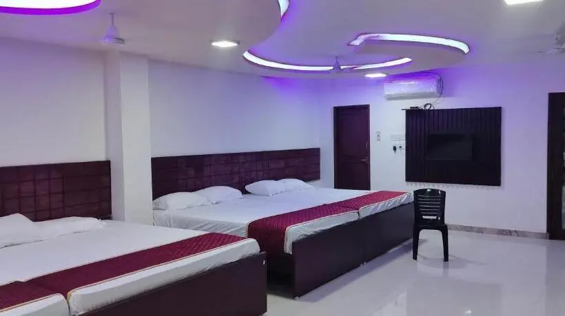 Perhehuone, Riya Residency