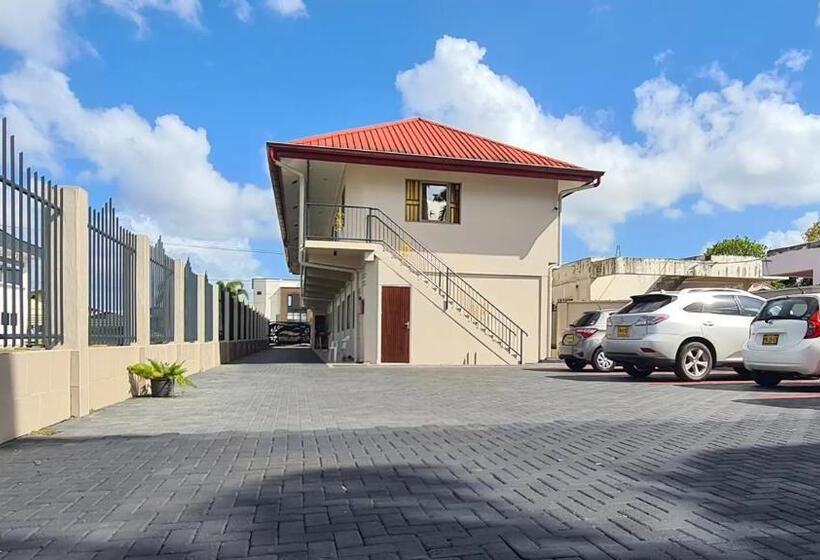 آپارتمان 1 خوابه, Nazubs Suites