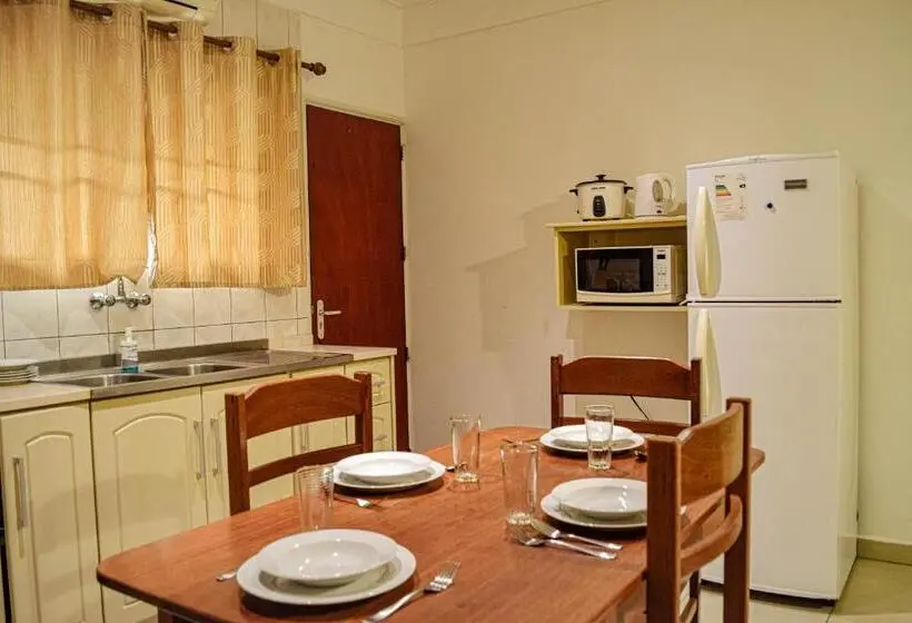 آپارتمان 1 خوابه, Nazubs Suites