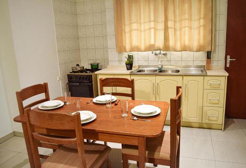 آپارتمان 1 خوابه, Nazubs Suites