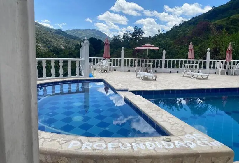デラックススタジオ, Finca Hotel El Recreo