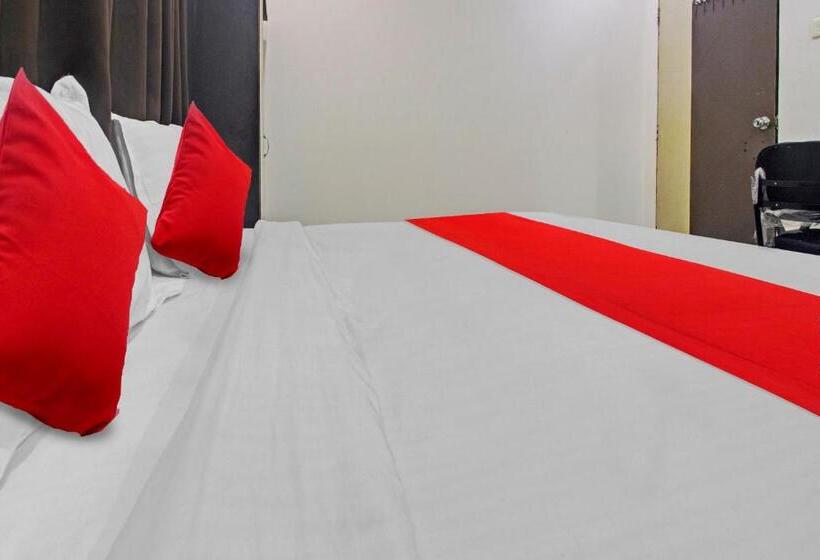 トリプルクラシックルーム, Oyo Hotel Grand Inn