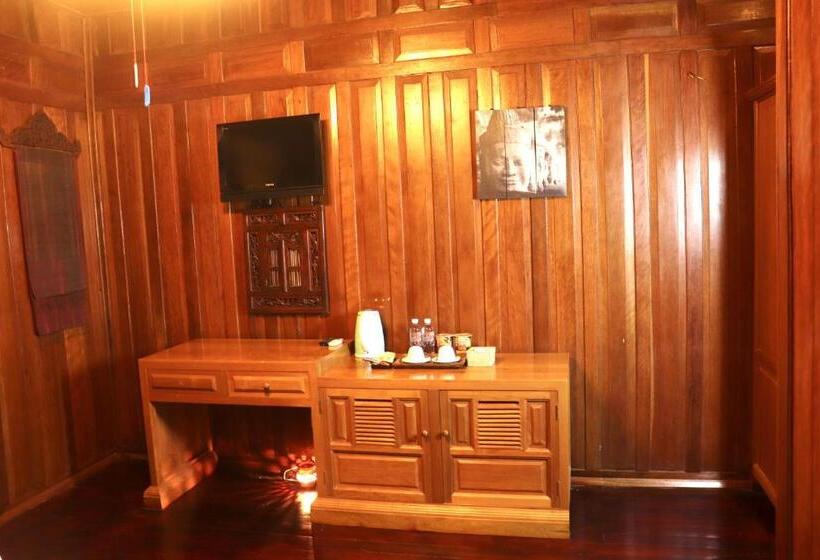 디럭스 룸, Yoga Palm House Kep