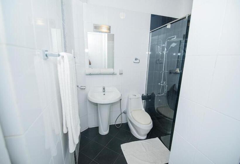 חדר סטנדרט לארבעה, Kingsman House