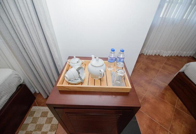 חדר סטנדרט לארבעה, Kingsman House