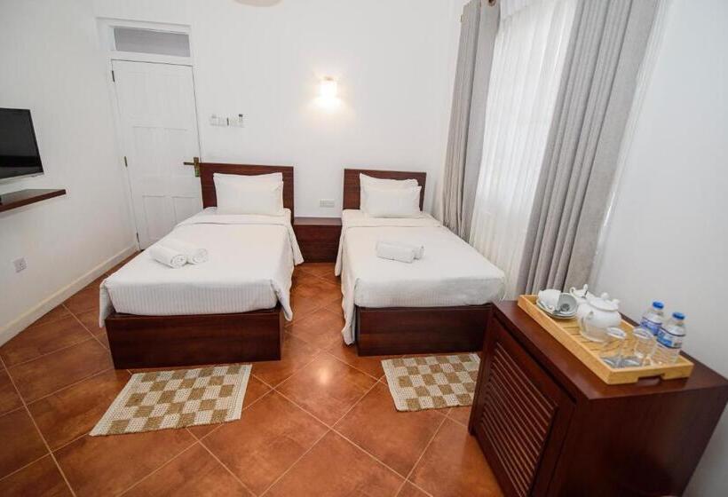 חדר סטנדרט לארבעה, Kingsman House