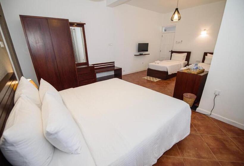 חדר סטנדרט לארבעה, Kingsman House