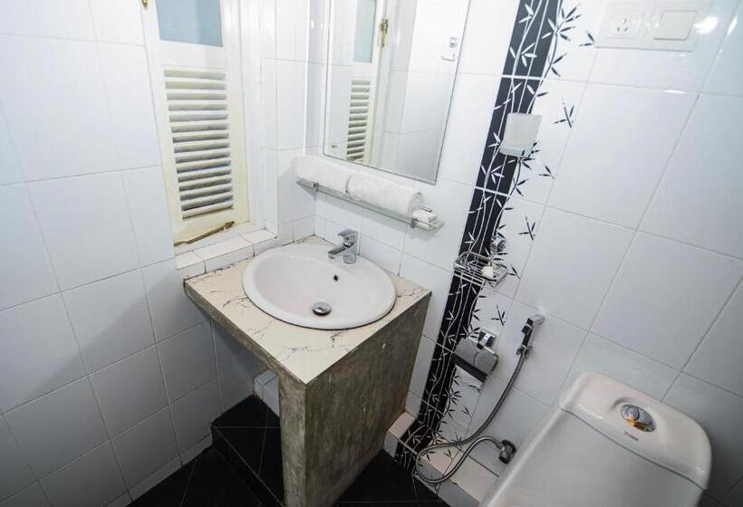 חדר דלוקס, Kingsman House