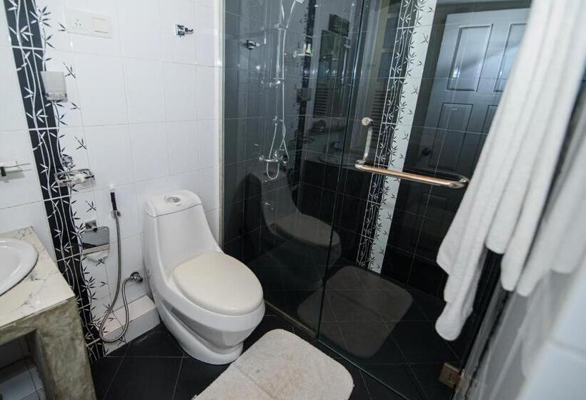 חדר דלוקס, Kingsman House