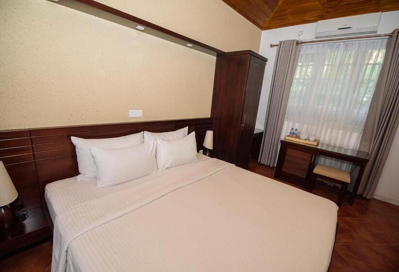 חדר דלוקס, Kingsman House