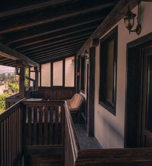 Номер Стандарт, алексова къща