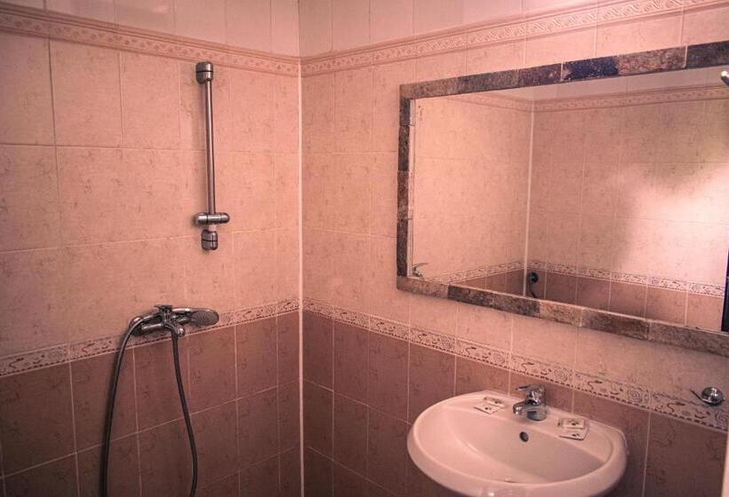 Family Suite, алексова къща