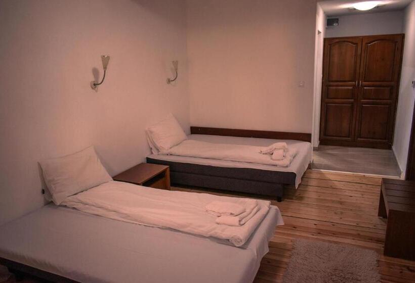 Family Suite, алексова къща