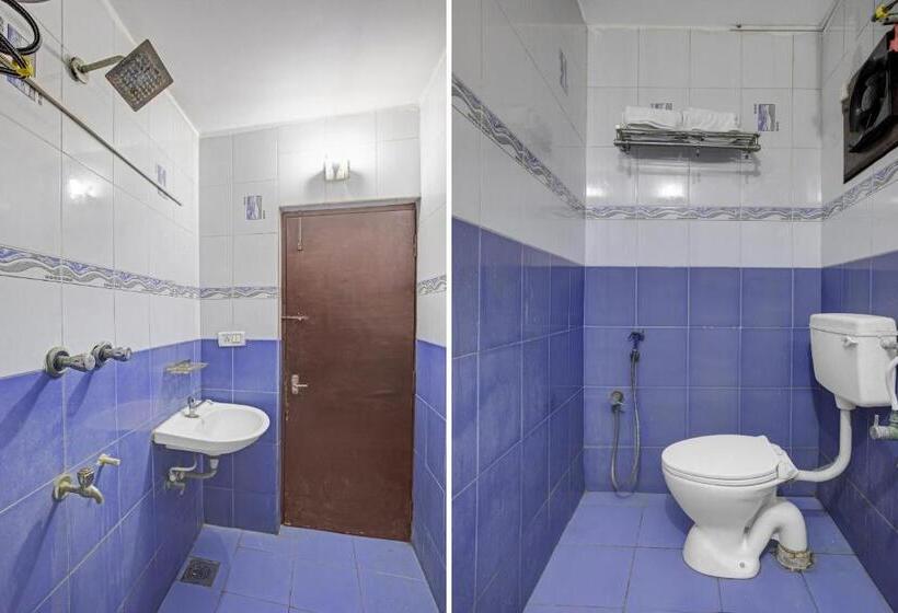 Номер Deluxe, Fabhotel Neethu Residency   Nr Avm Film Studio