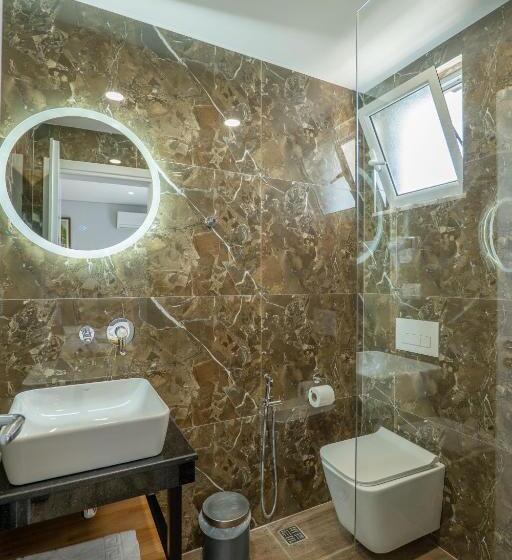 片側に海が見えるデラックスルーム, Sunkissed