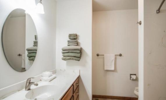 1 Bedroom Apartment Lake View, Pend Oreille Shores Resort