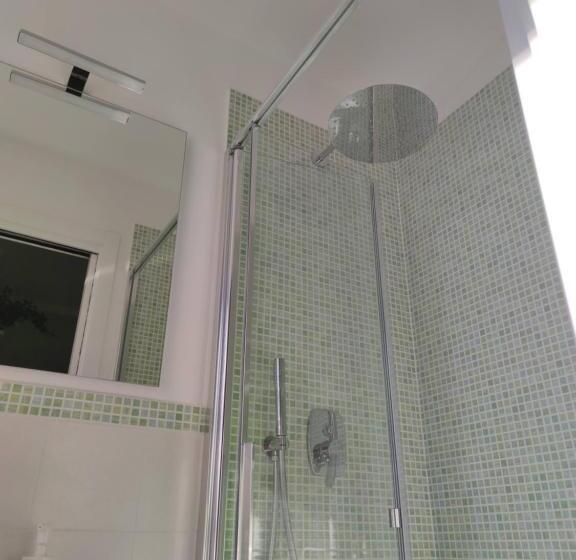 اتاق استاندارد سه نفره, Casa Valeria Ancona