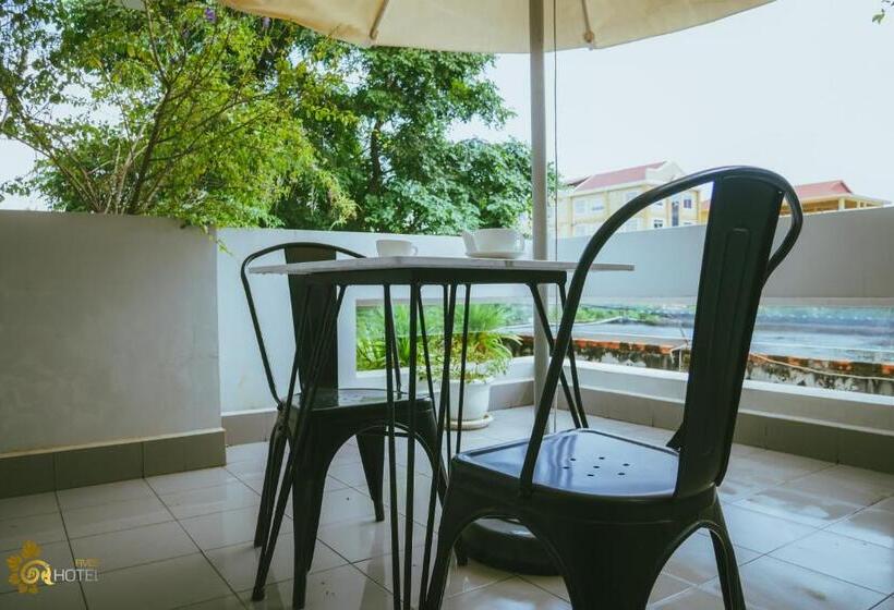 غرفة ديلوكس مزودة بشرفة, Five.s