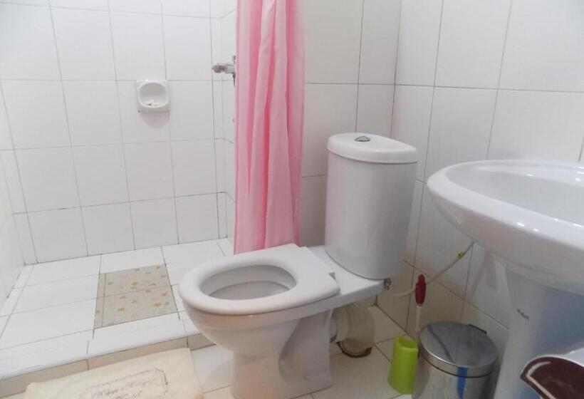 سوییت, Kayegi Hotel Mbale