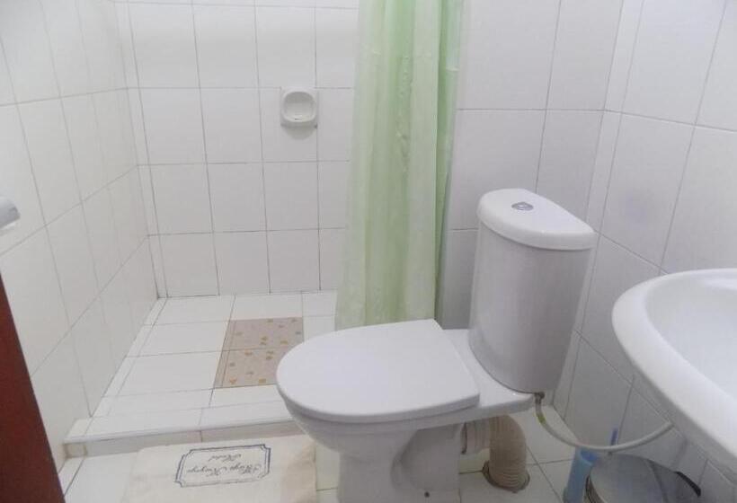 سوییت, Kayegi Hotel Mbale