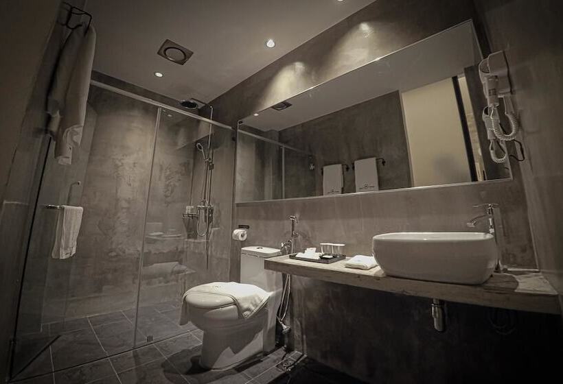 اتاق سوپریور با چشم‌انداز کوهستان, Merton Hotel Ipoh