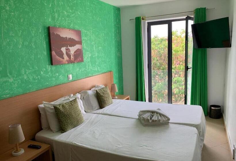 اتاق استاندارد با سرویس بهداشتی مشترک, Deluxe Apart