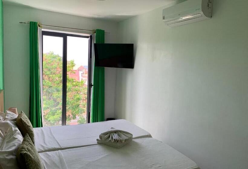 اتاق استاندارد با سرویس بهداشتی مشترک, Deluxe Apart