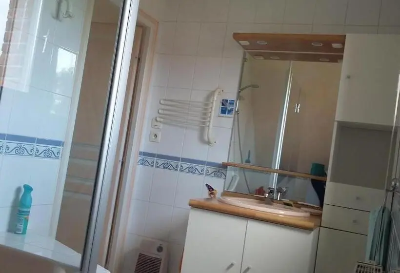 ガーデンビュースタンダードルーム, 2 Chambres De 16m2 à 10kms De Lille