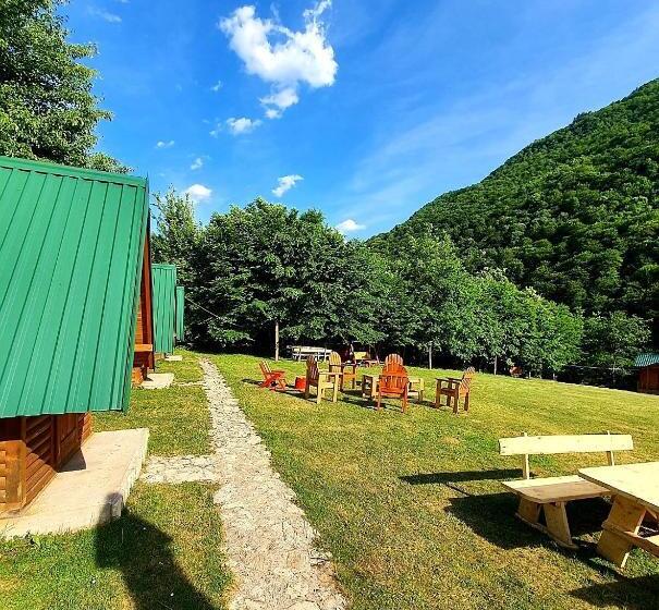 بانگلوی استاندارد, Grand Tara Rafting Resort