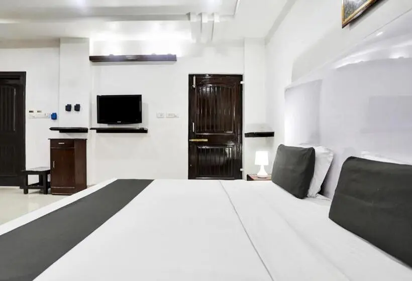 デラックストリプルルーム, Townhouse Eluru