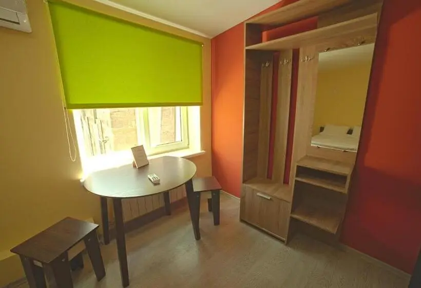 اتاق استاندارد با سرویس بهداشتی مشترک, Dream Hostel Odessa