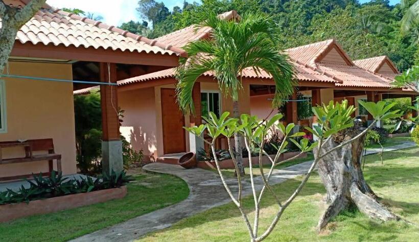 بنجلو قياسى, Koh Ngai Kaimuk Thong Resort