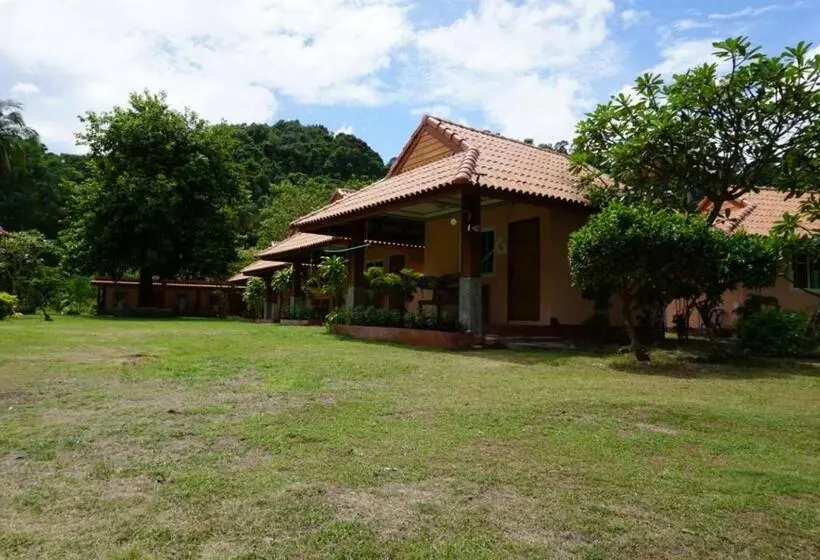スタンダードバンガロー, Koh Ngai Kaimuk Thong Resort