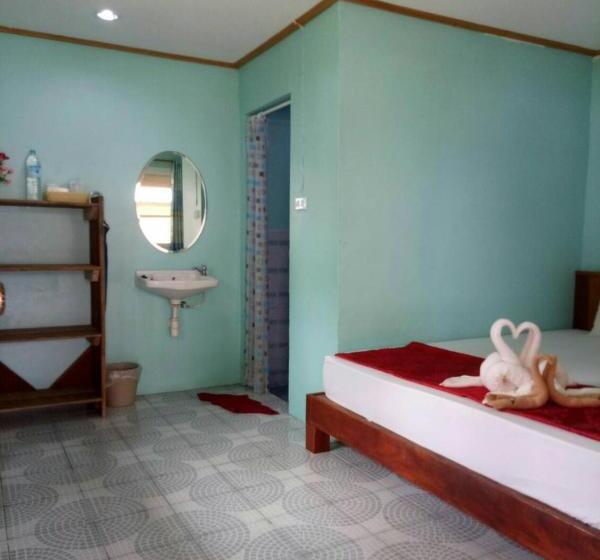 בקתה סטנדרטית, Koh Ngai Kaimuk Thong Resort